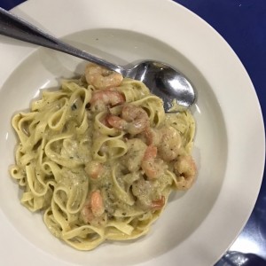 Fetuccini con Camarones 