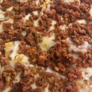 Nachos con Chorizo