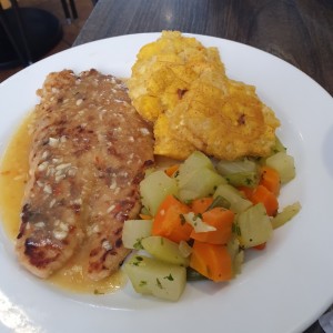 Pollo al ajillo