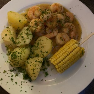 Camarones al ajillo 