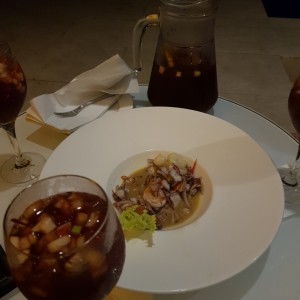 ceviche y sangria tinta