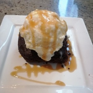 Brownie con helado