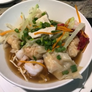 Sopa Wonton Mein