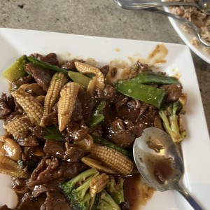 Carne con vegetales