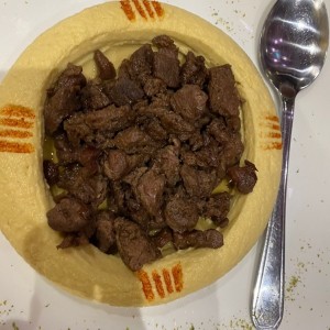 Hummus con carne