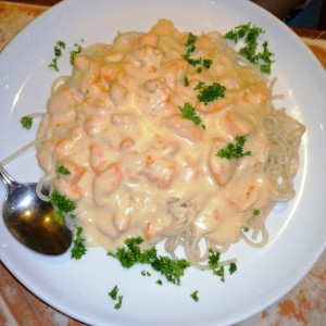 Spaghetti Alfredo con Pollo