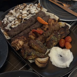 Bandeja mixta de carnes