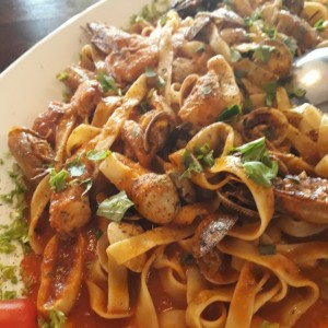 Picada de Mariscos con pasta