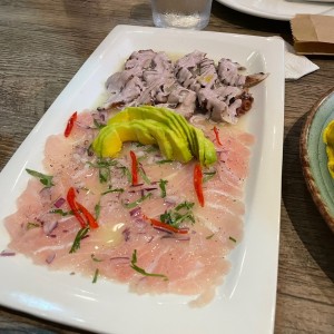 Tiradito con pulpo al olivo