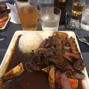 Lomo saltado 