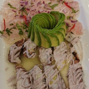 Tiradito dos mares