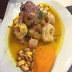 Ceviche fresco con calamares