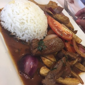 Lomo saltado