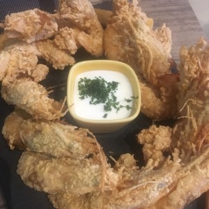 chicharron de langostinos