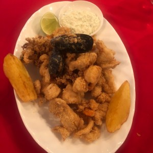 chicharrones mixtos del mar