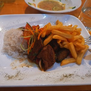 lomo saltado