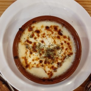 Queso fundido