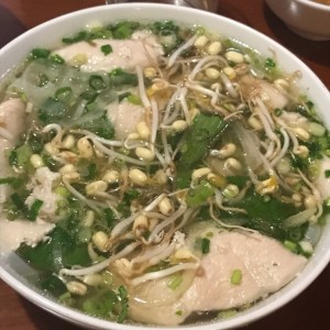 pho de pollo