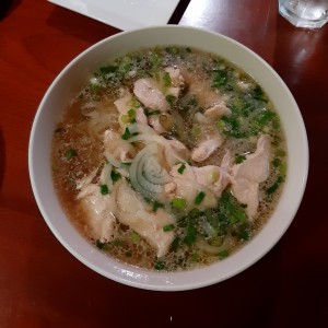 Pho de pollo