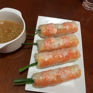 Rollos de vegetales con camaron