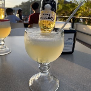 Margarita coronada