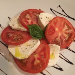 Ensaladas - Insalata caprese