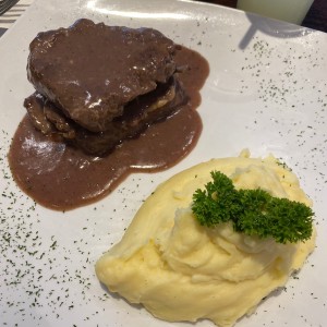 Carne en pimienta y vino