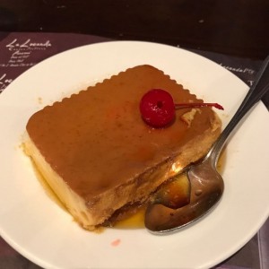 Flan de la casa