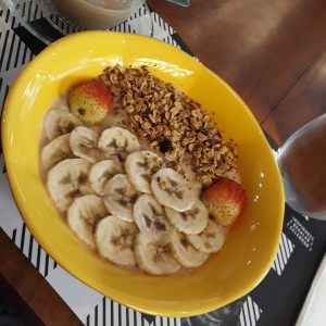 Avena con fresas y bananas