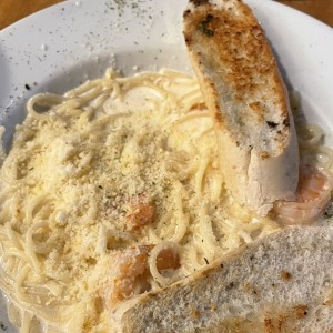 Pastas - Alfredo Con Camarones