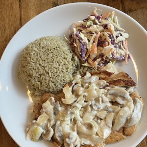 Pollo en salsa de champiñones 