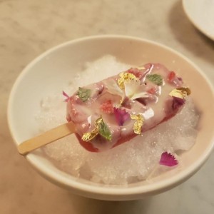 Helado de Tomate de Arbol con Leche Condensada