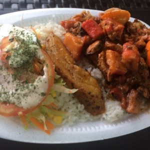 pescado blanco a lo macho y arroz con coco