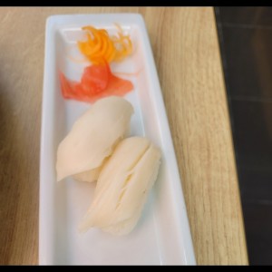 Nigiri sushi - Maguro atún blanco 