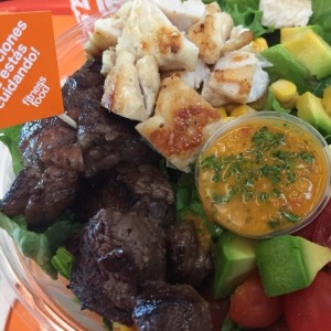 Ensalada con carne y pollo