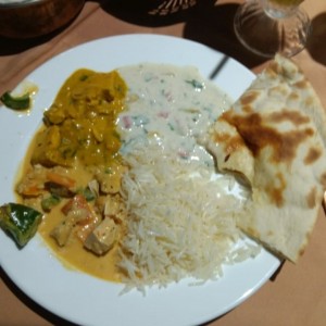 Arroz Basmati, Naand, Yogurt, Butter Chicken y Thai Chicken