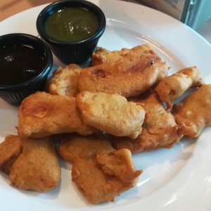 Paneer Pakoora (torrejitas de garbanzo con queso blanco adentro)