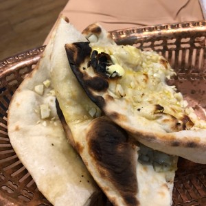 garlic naan