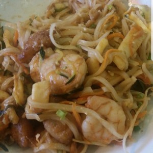 Pad thai de mariscos