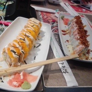 Yosi Toy Bueno Roll y La Gran Muralla Roll