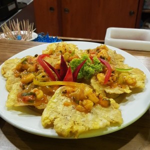 patacon relleno de camarones