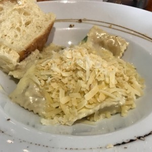 Ravioli de zapallo con manzana