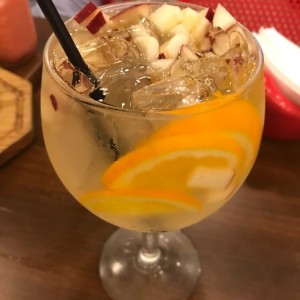 sangria blanca