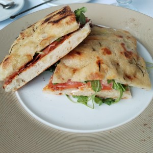 Desayunos - Focaccia caprese