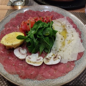 Carpaccio de res