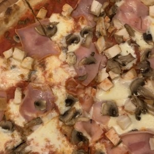 Pizza jamon y pollo