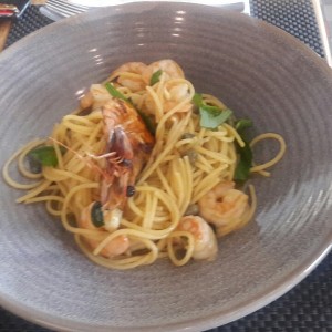 Spaguetti con Lagostino, albacah al oleo