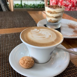 Cappuccino y Tiramisu