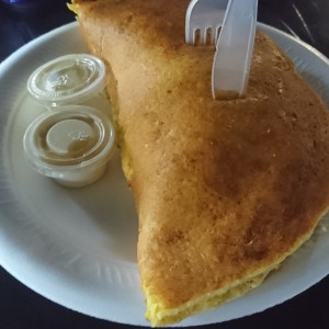 cachapa de ropa vieja y queso de mano