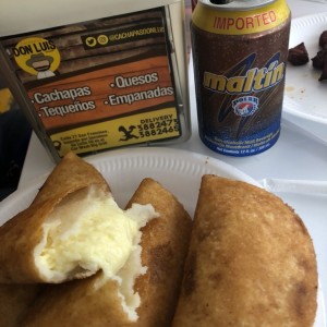 empanadas de queso con malta polar ??